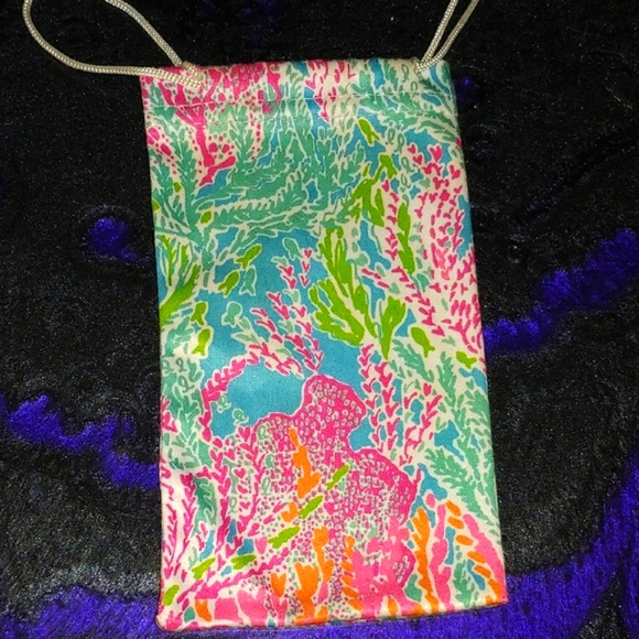 Lilly Pulitzer Pink and Green Patterned Pouch * Soft Sunglass Case * Coin Pouch - Picture 6 of 6
